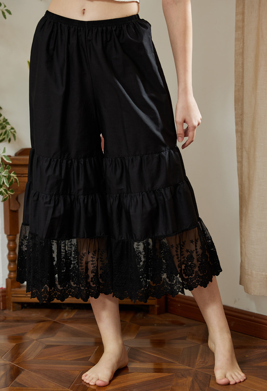 Black Bloomers