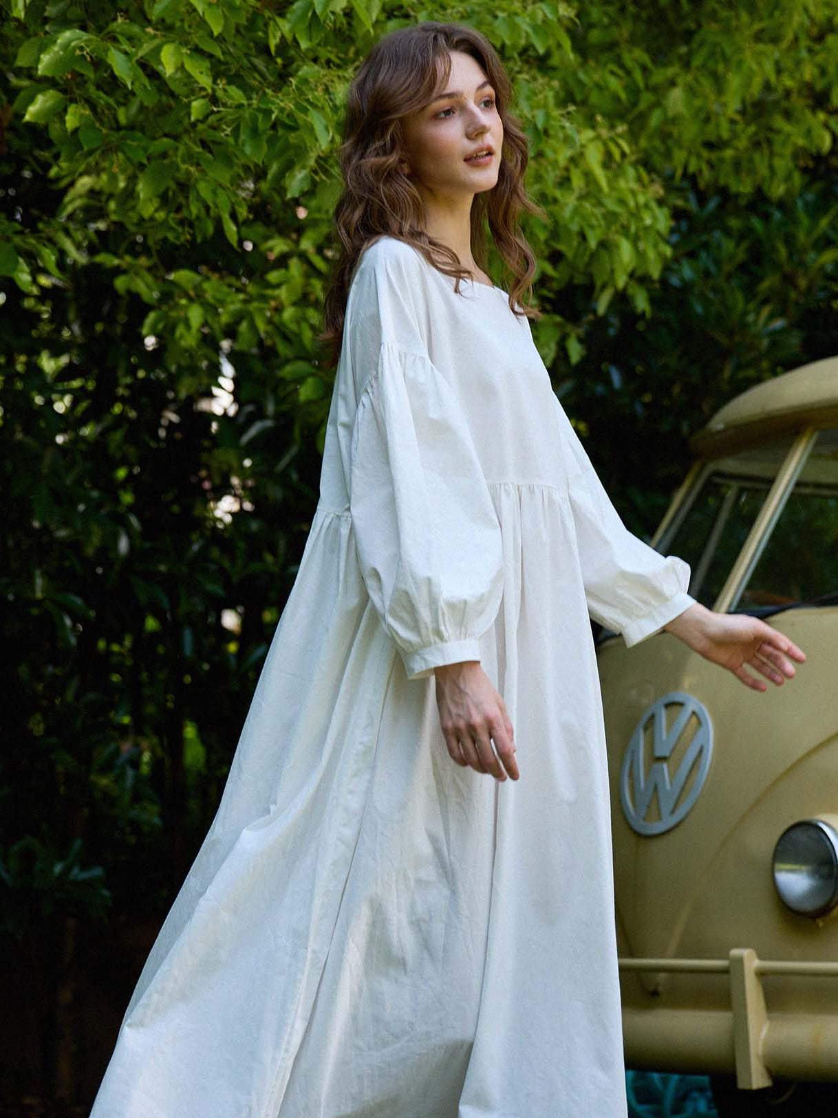 White cotton Victorian house dress with bishop sleeves and empire waist, plus size – Sueasyretro