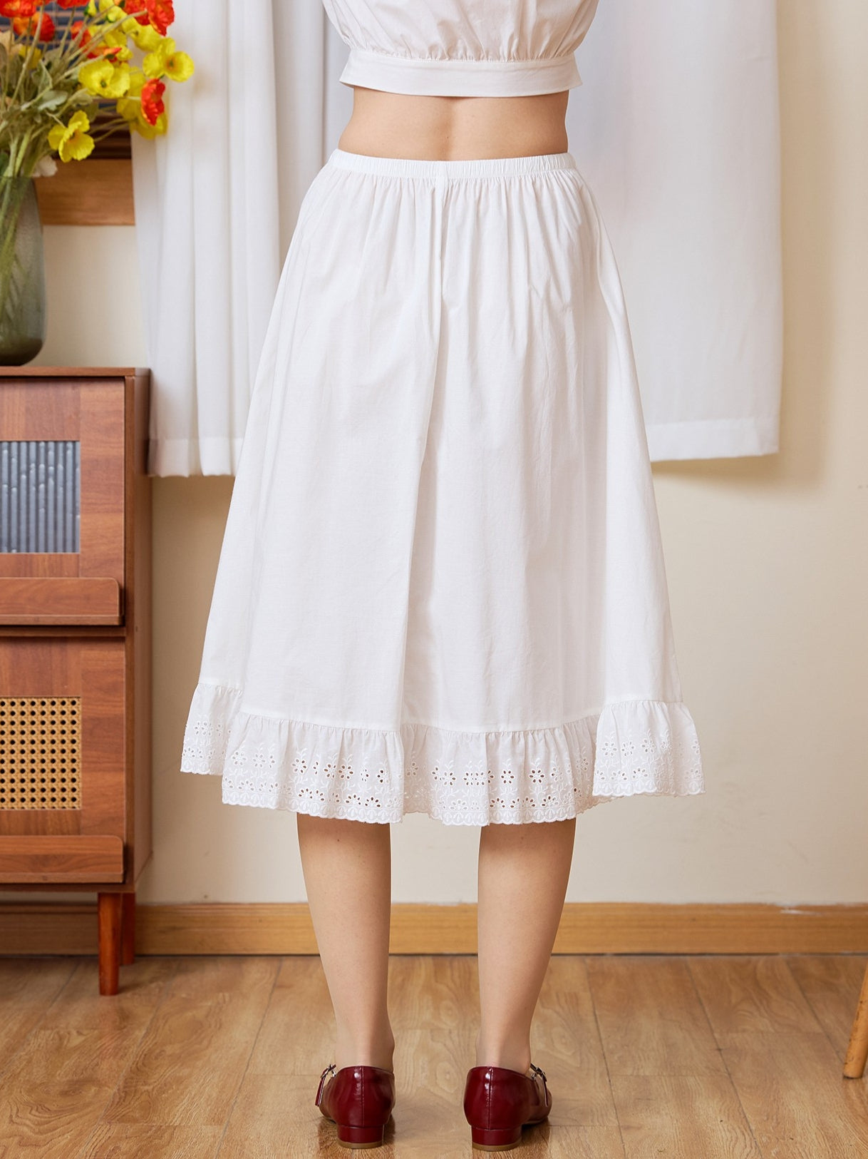 Back view of the pure cotton Petticoat. This anti-cling white half slip sits perfectly under vintage dresses.
