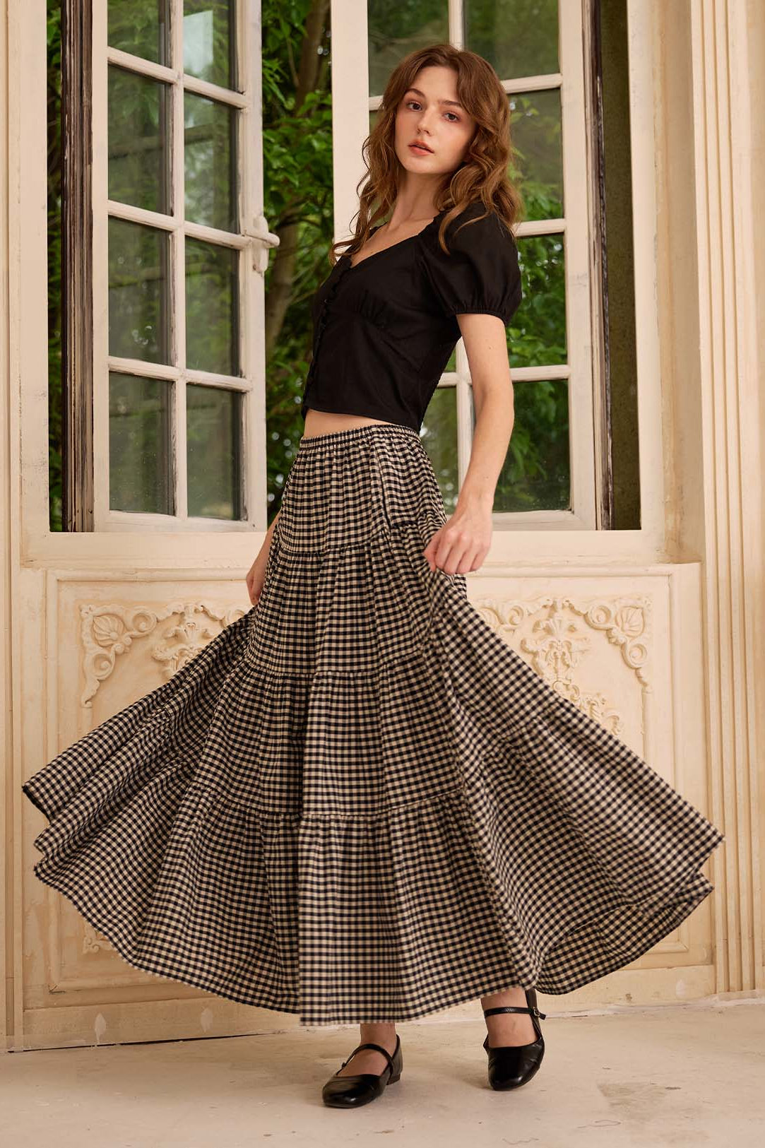 Sueasyretro flowing black gingham cotton skirt with tiered silhouette for a nostalgic 1950s vibe.