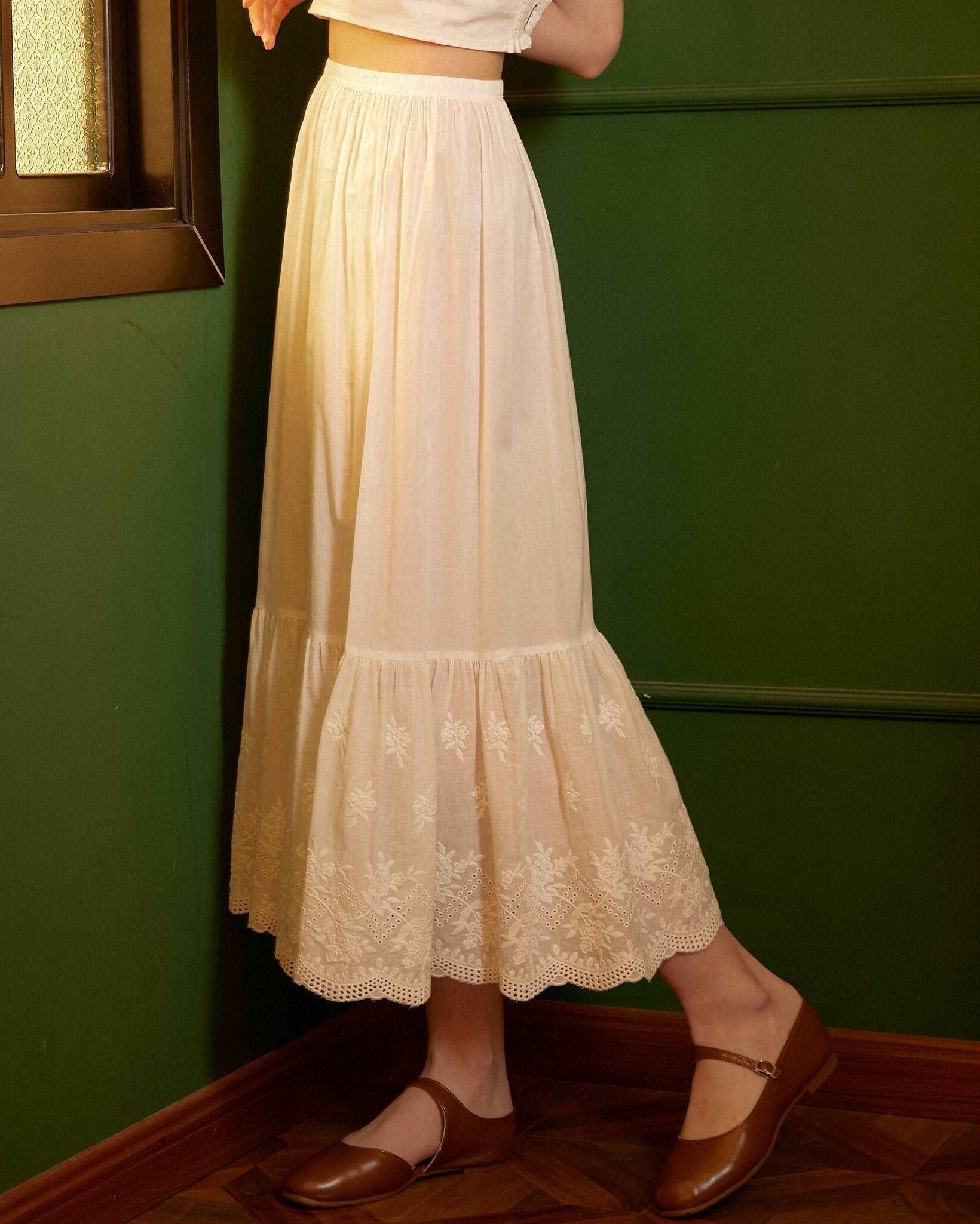 Petticoat Half Slip Cotton Women's Skirt Extender Dress Extender Vintage Style Underskirt with Flower Vine Lace Embroidery