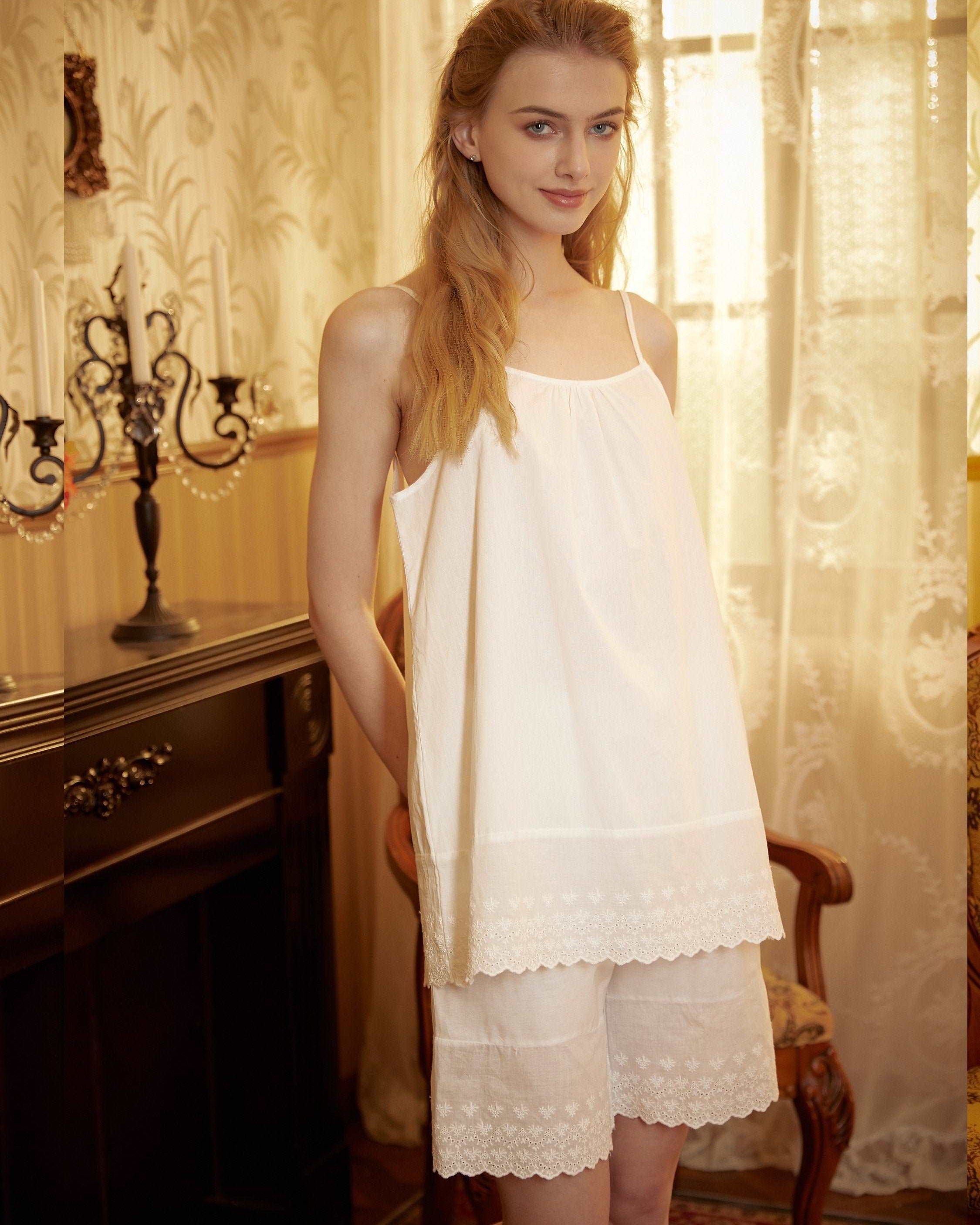 Cotton Bloomers Women shorts with Daisy Embroidery Petal Hem Pantaloons Pajama Pants Sleepwear Vintage Pettipants Ivory Cream