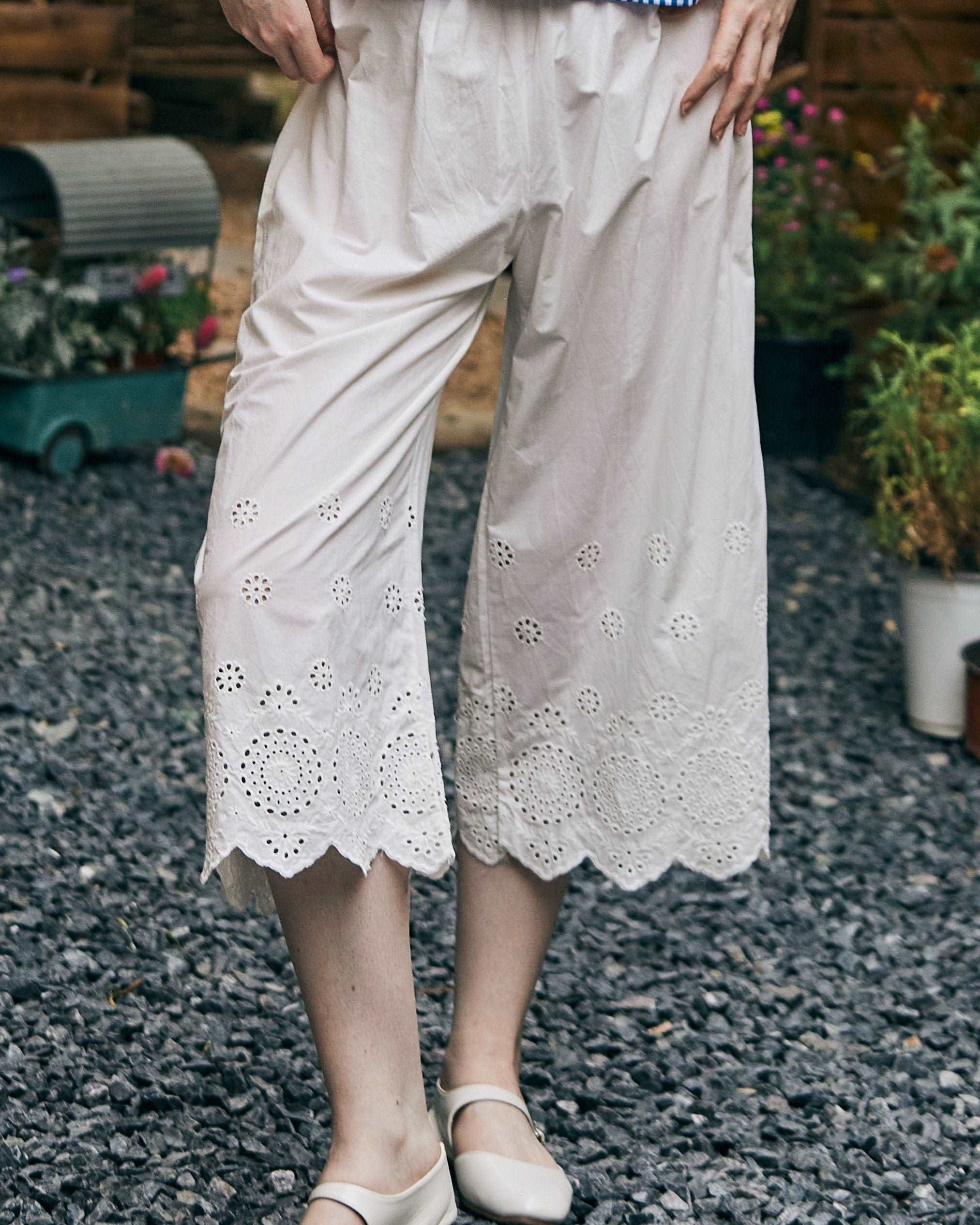 Bloomers Women Cotton Pettipants Pantaloons Long Victorian Style Bloomers Pants Plus Size Bloomers Embroidery Hem Ivory Black