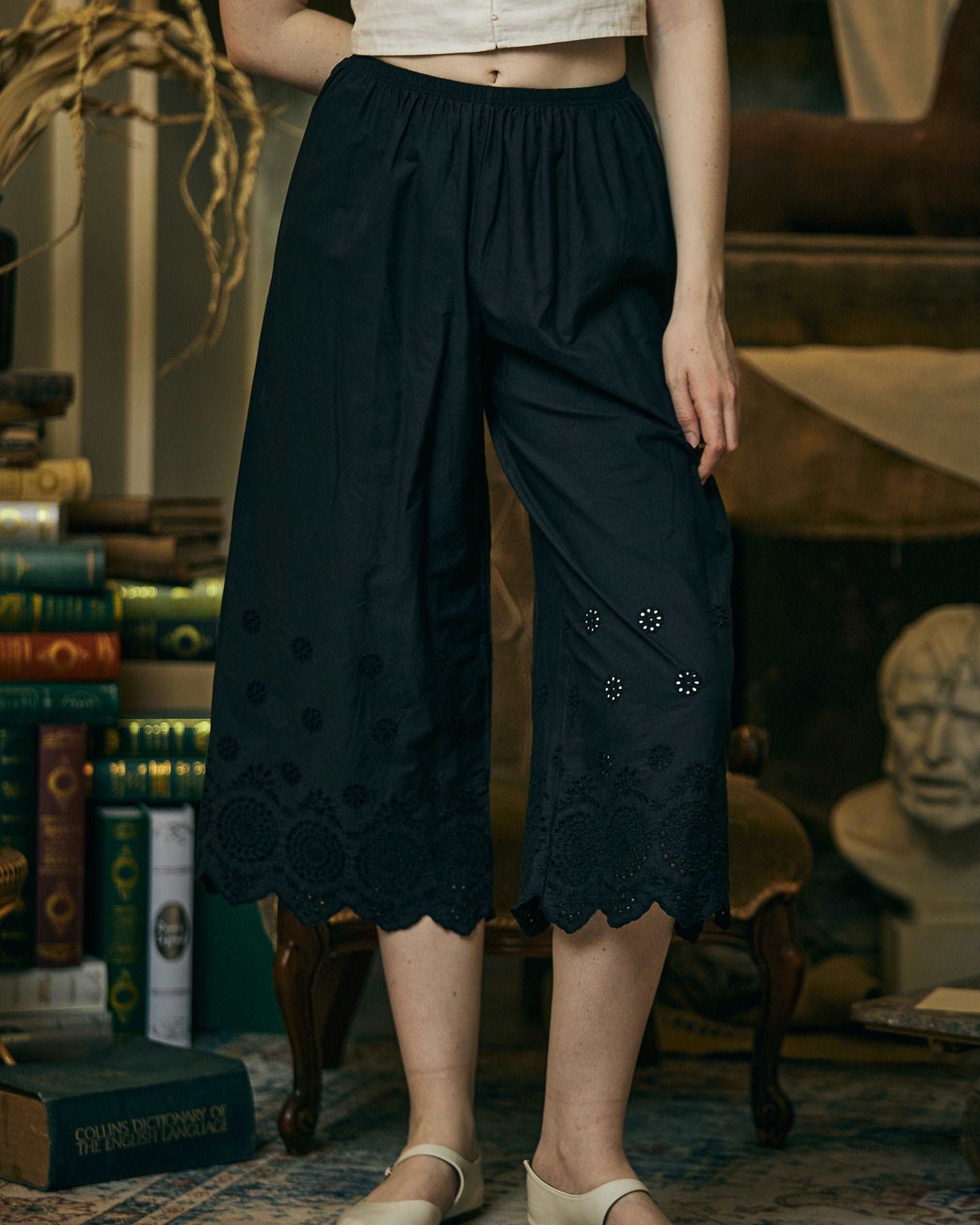 Bloomers Women Cotton Pettipants Pantaloons Long Victorian Style Bloomers Pants Plus Size Bloomers Embroidery Hem Ivory Black