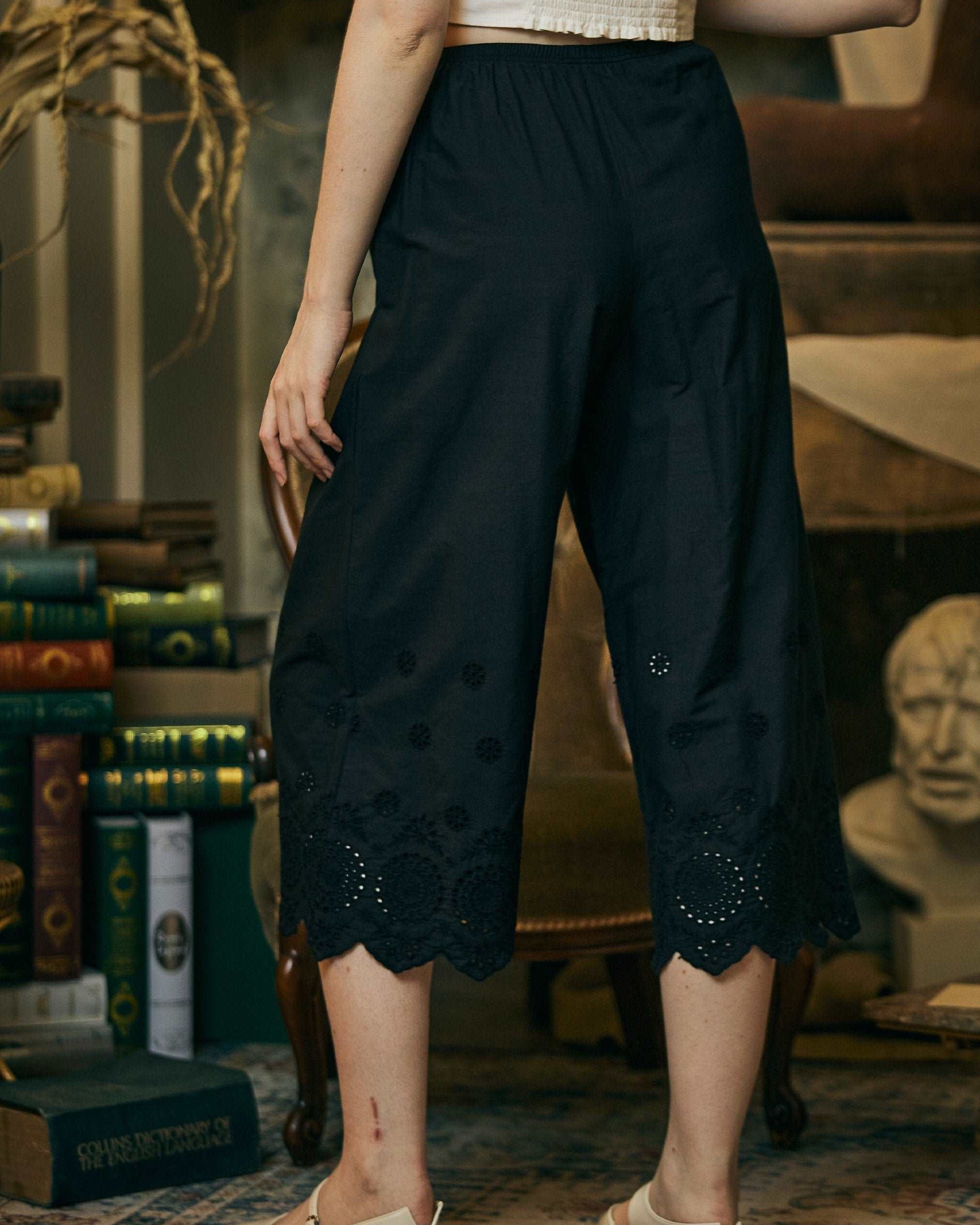 Bloomers Women Cotton Pettipants Pantaloons Long Victorian Style Bloomers Pants Plus Size Bloomers Embroidery Hem Ivory Black