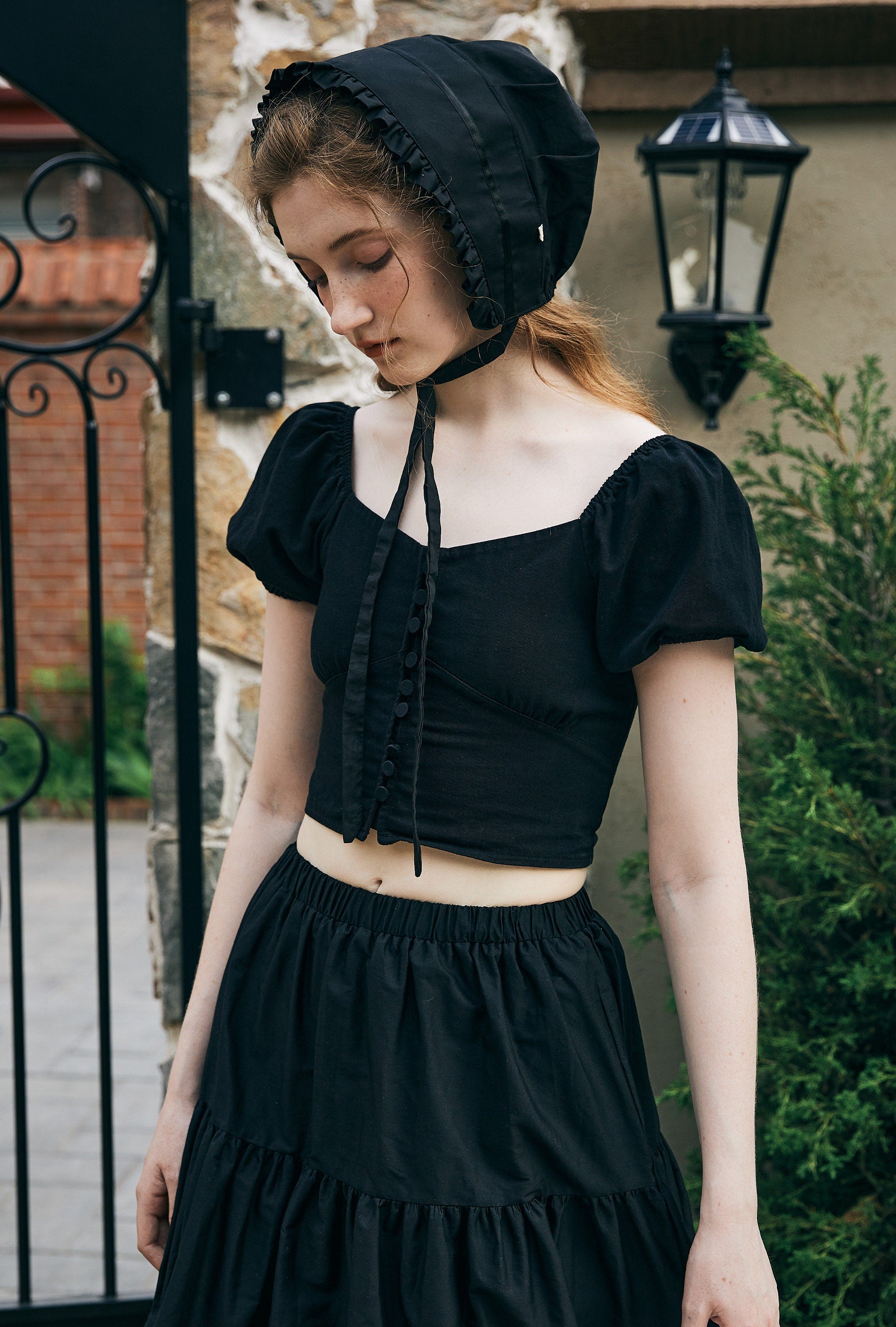 Women Cotton Crop Top Puff Sleeve Sweetheart Top Blouse Button-down Cotton Shirt Smocked Back White/Black