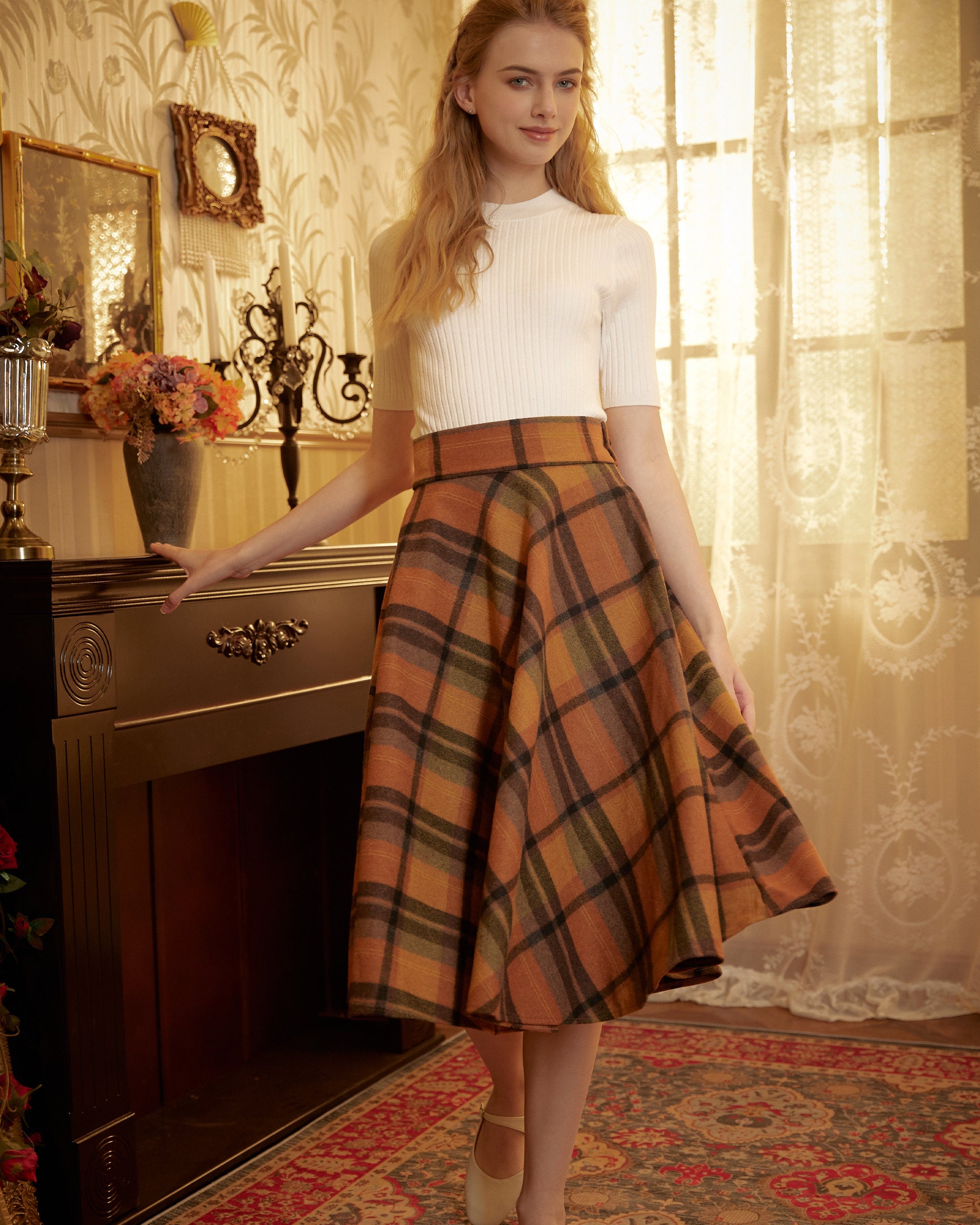 Calf length wool skirt with pockets