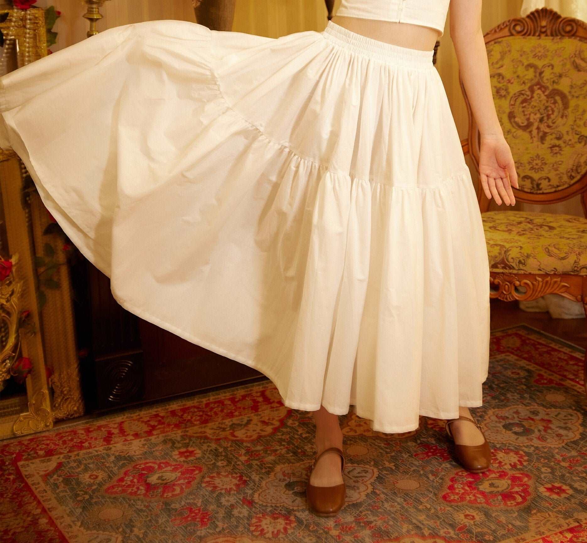 Tiered Pocket Maxi Skirt Cotton White Skirt Long Boho Pleated Skirt Flexible Waistband Versatile and Flattering, Perfect for All Seasons